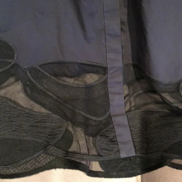 Women’s Navy Button-Up Blouse with Sheer Hem - Picture 3 of 8